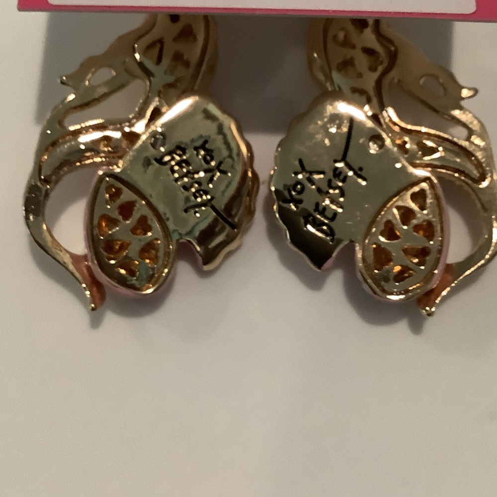 Betsey Johnson Pink Mermaid Drop Earrings with Gold Tone, Brand New - Picture 2 of 2